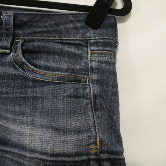 AMERICAN EAGLE - Stretch | size 2 | Classic Dark Blue Denim Shorts - Picture 5 of 14